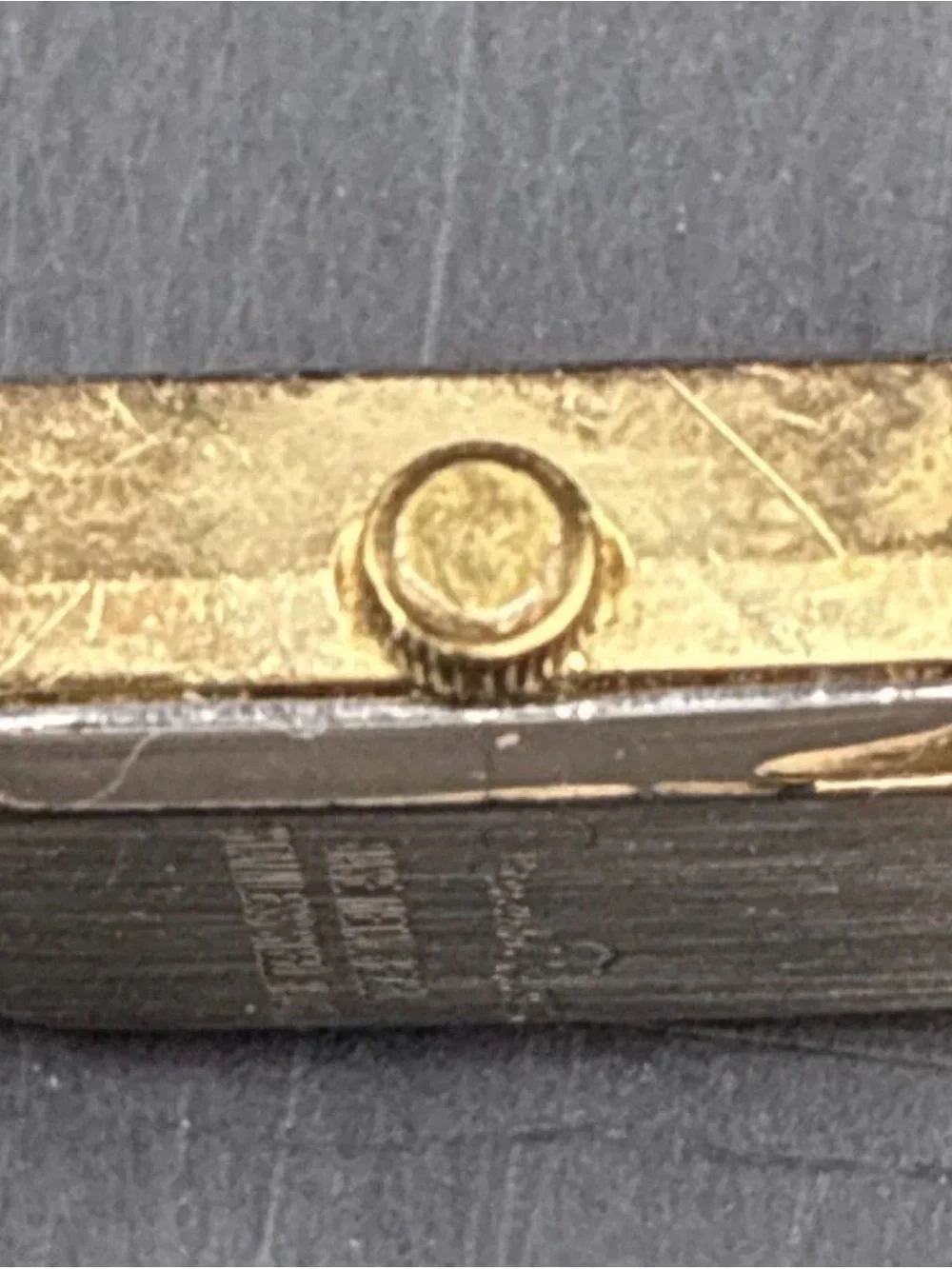 Oscar de la Renta Authenticated Vintage Gold Tone Rectangular Bracelet Watch